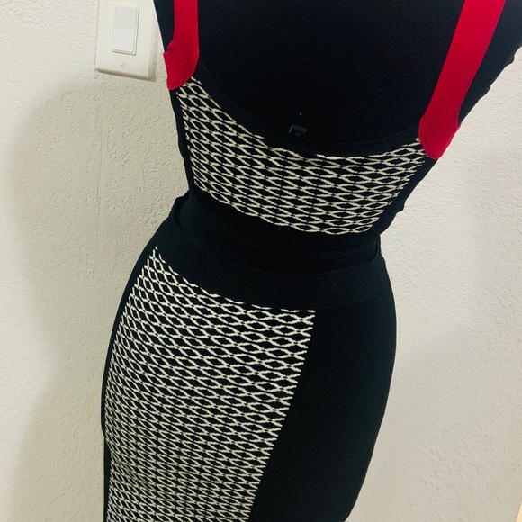 Marciano (Med) Red black and white 2pcs Skirt set - Picture 2 of 2